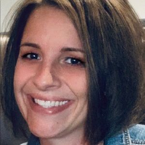 Meet your Posher, Valarie